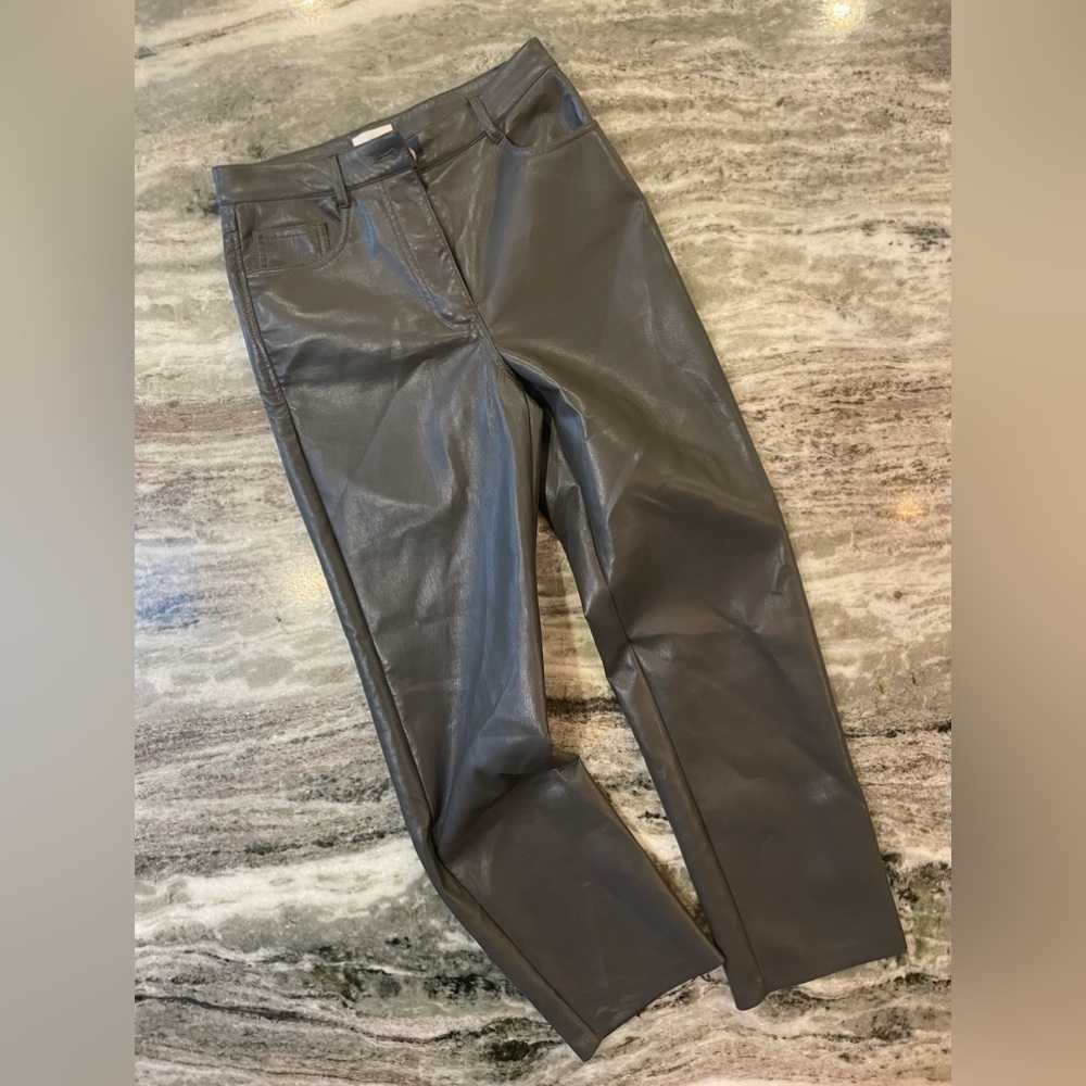 Aritzia Wilfred Melina Pant Faux Leather Pants Grey
Size 2